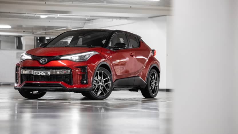 2022 Mazda CX-30 G20e Evolve Hybrid v 2022 Toyota C-HR GR Sport hybrid comparison-0