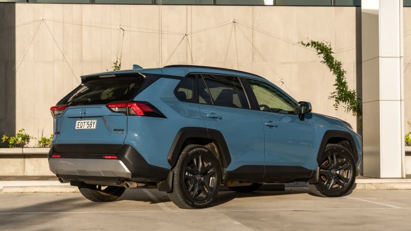 2022 Toyota RAV4 Hybrid Edge review-1