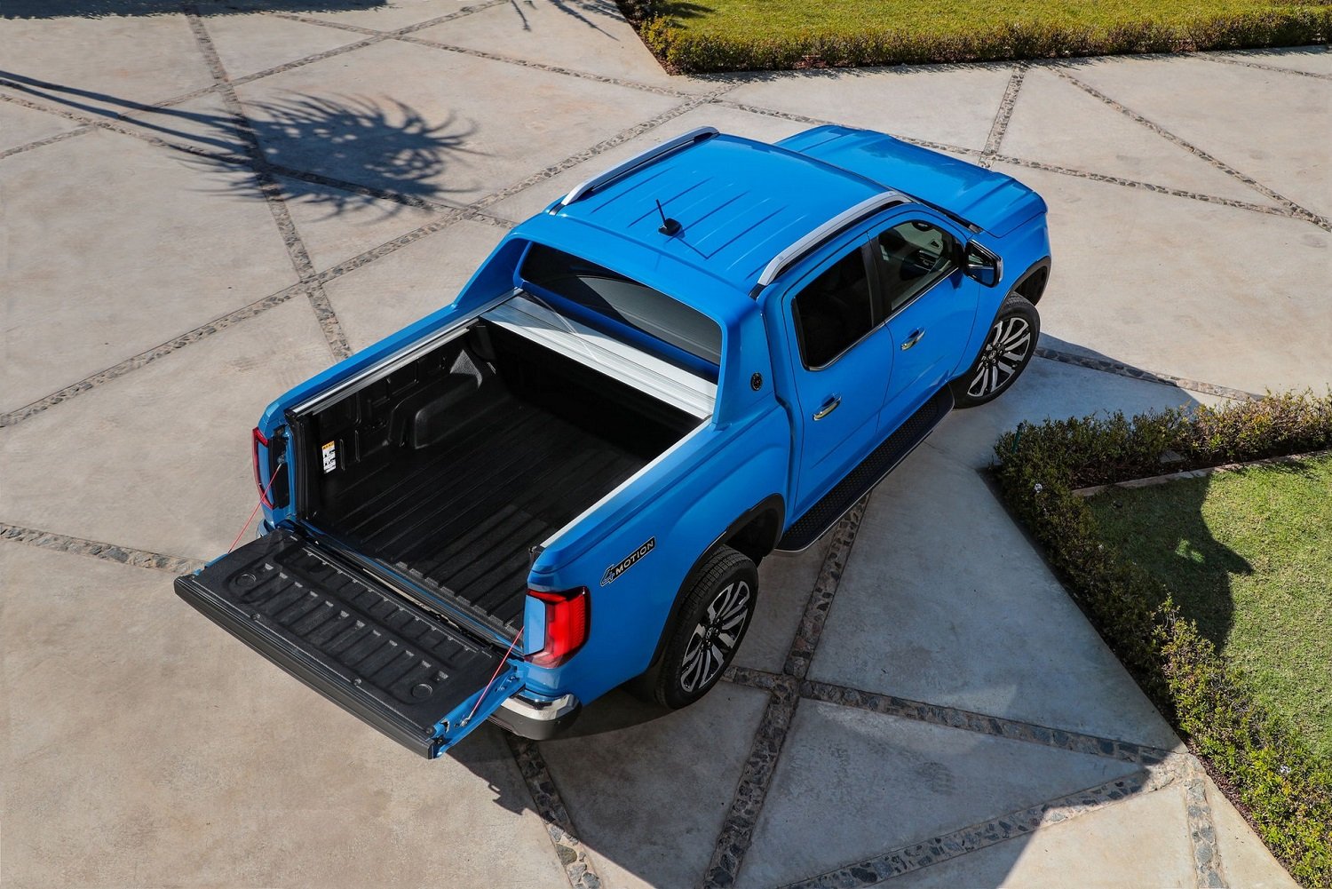 New Volkswagen Amarok revealed