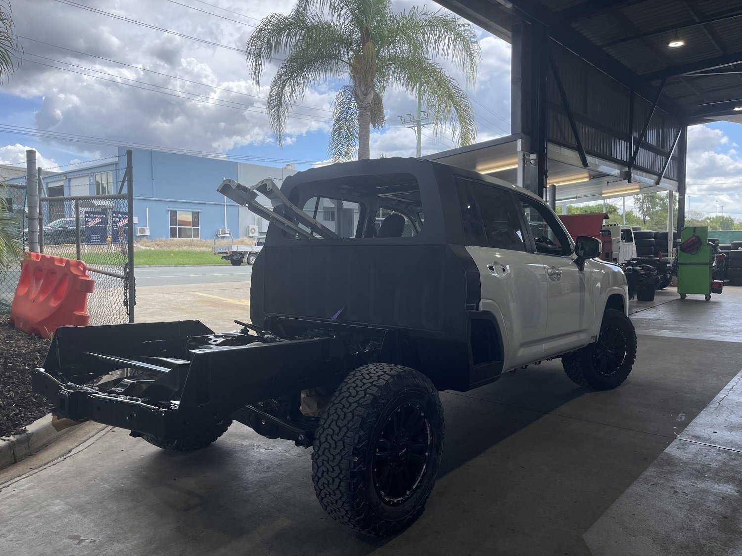 Toyota Land Cruiser 300 bakkie