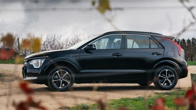 Should I buy a Toyota RAV4 Hybrid or a Kia Niro Hybrid?-0