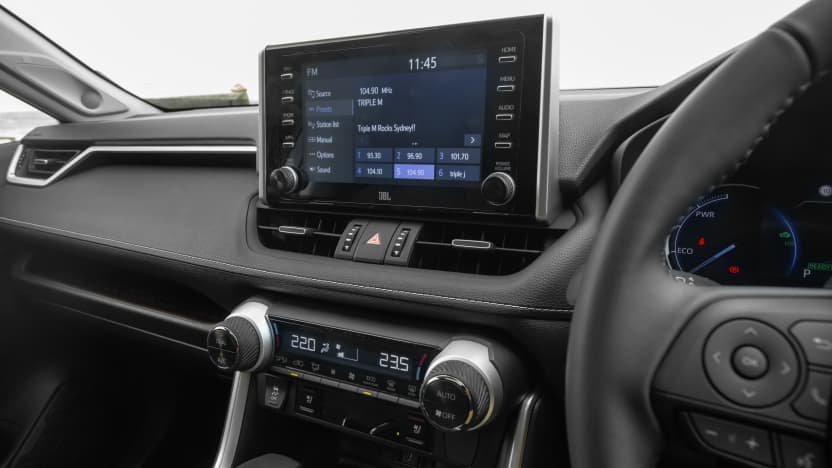 Should I buy a Toyota RAV4 Hybrid or a Kia Niro Hybrid?-1