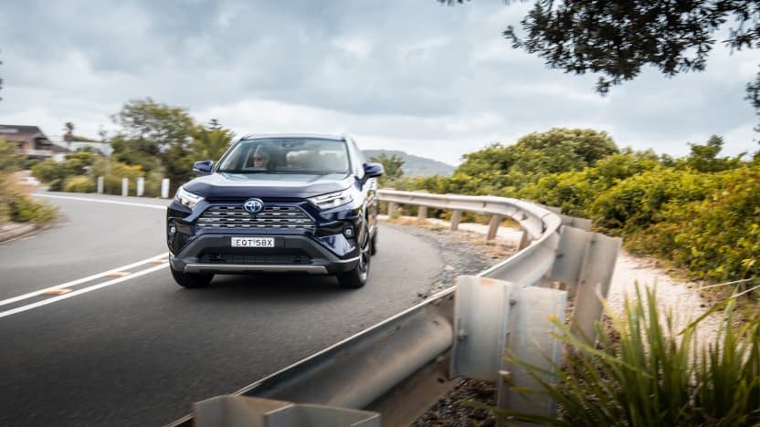 Should I buy a Toyota RAV4 Hybrid or a Kia Niro Hybrid?-0
