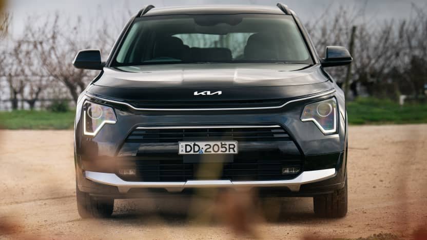 Should I buy a Toyota RAV4 Hybrid or a Kia Niro Hybrid?-0