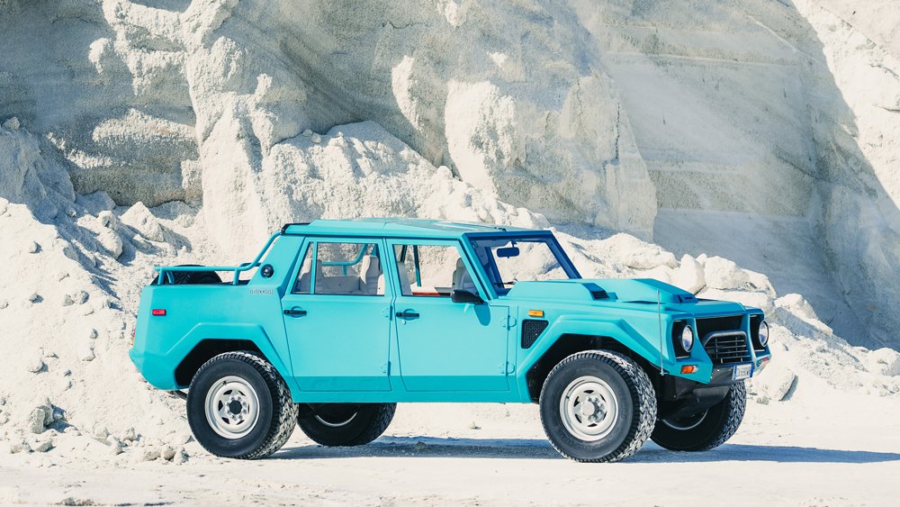 Lamborghini LM 002