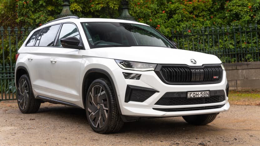 Should I buy a Kia Sorento Hybrid or a Skoda Kodiaq RS large seven-seat SUV?-0