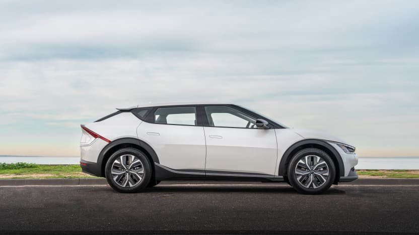 2022 Kia EV6 Air RWD video review-1