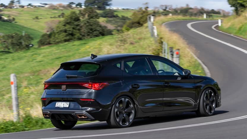 2022 Cupra Leon VZe plug-in hybrid launch review-1
