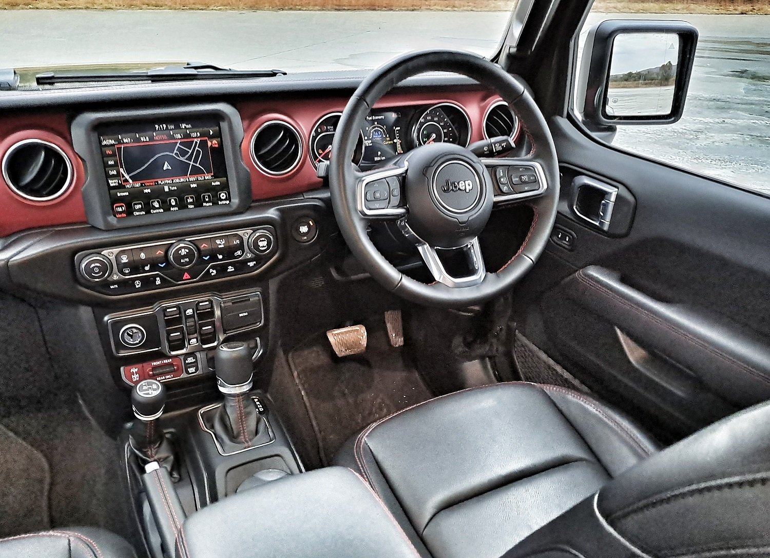 Jeep bakkie cabin