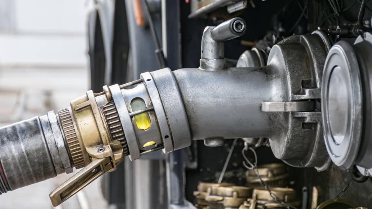 Melbourne fuel station shuts after diesel tank filled with up to 40,000 litres of unleaded petrol-0