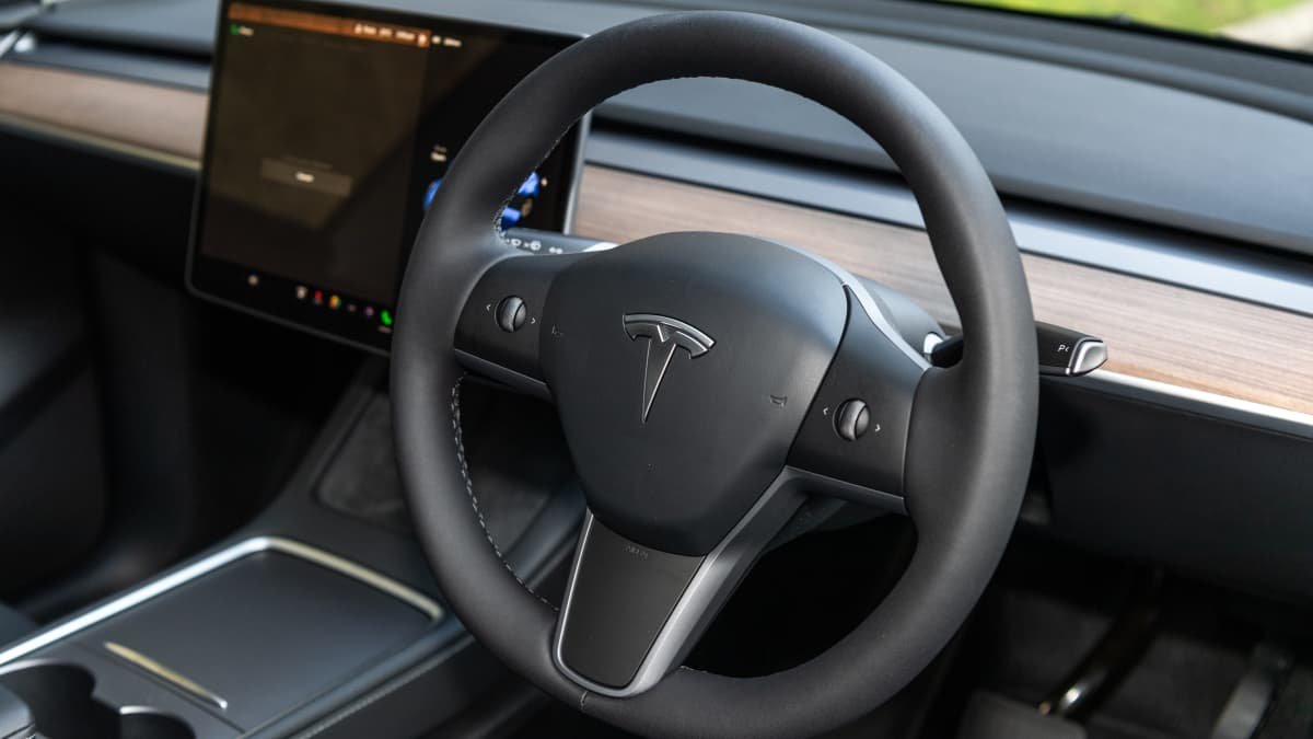 Videos of children being used in Tesla safety test pulled from YouTube-0