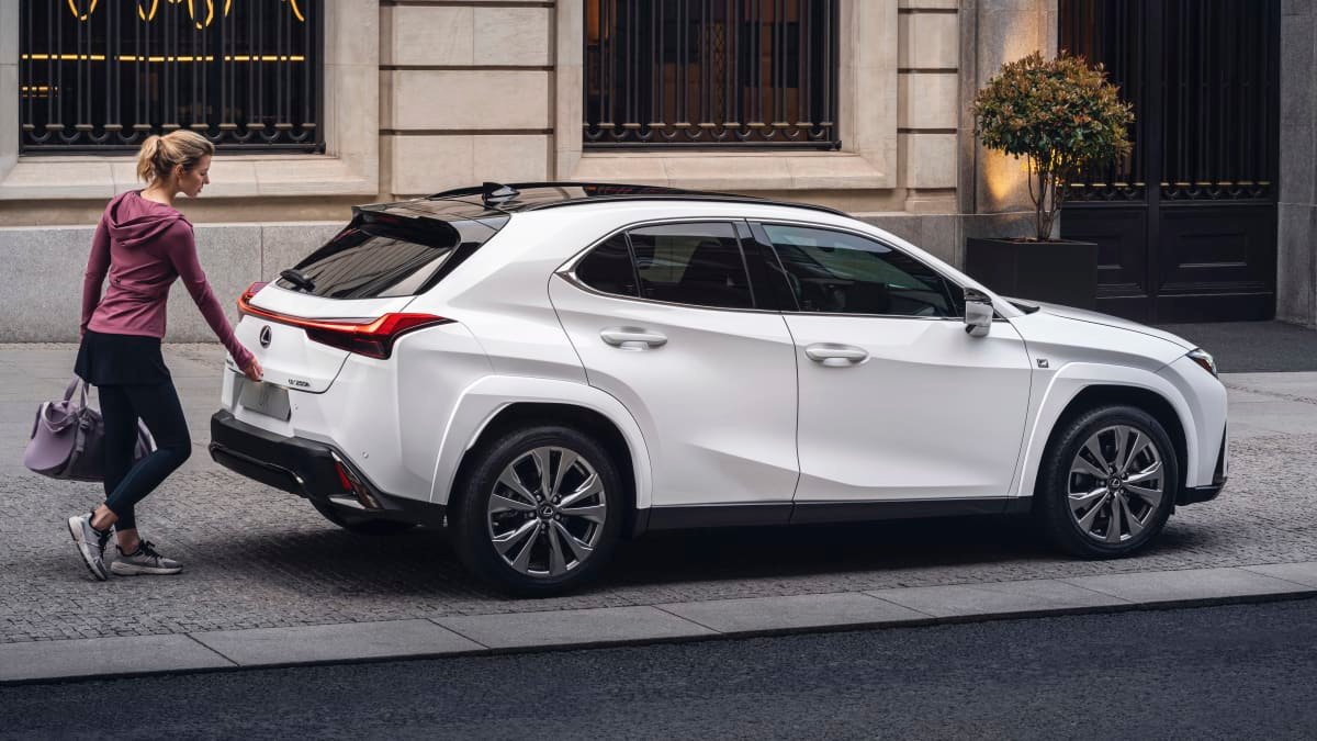 2023 Lexus UX price and specs-1