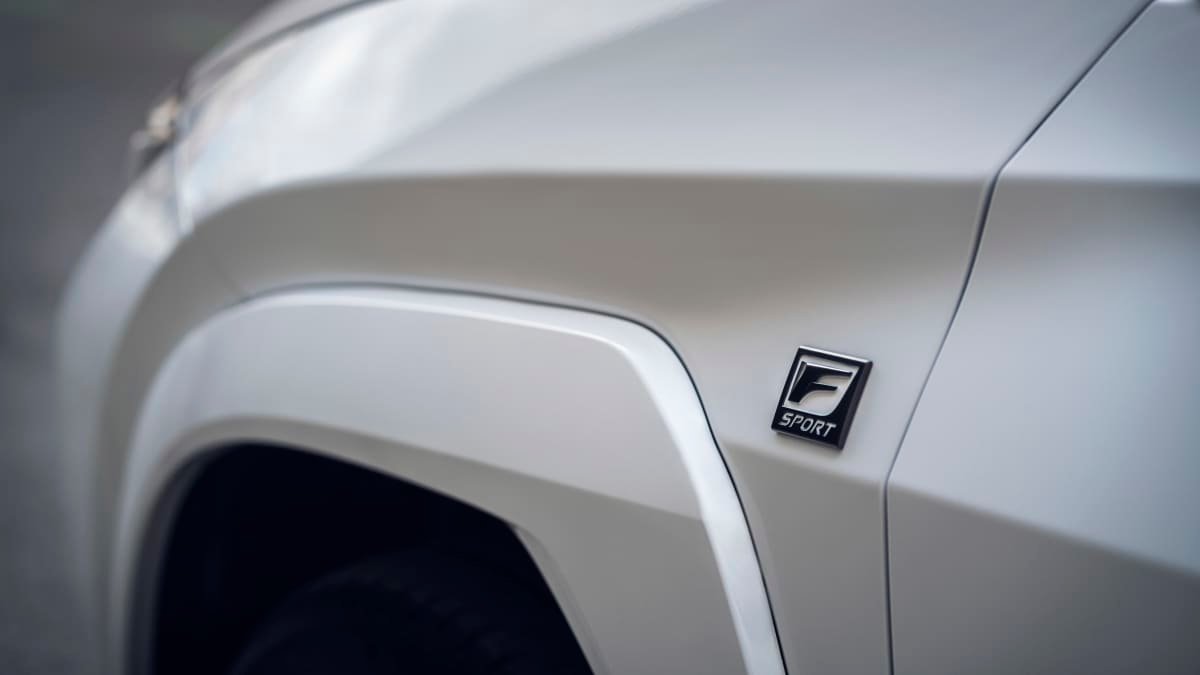 2023 Lexus UX price and specs-1