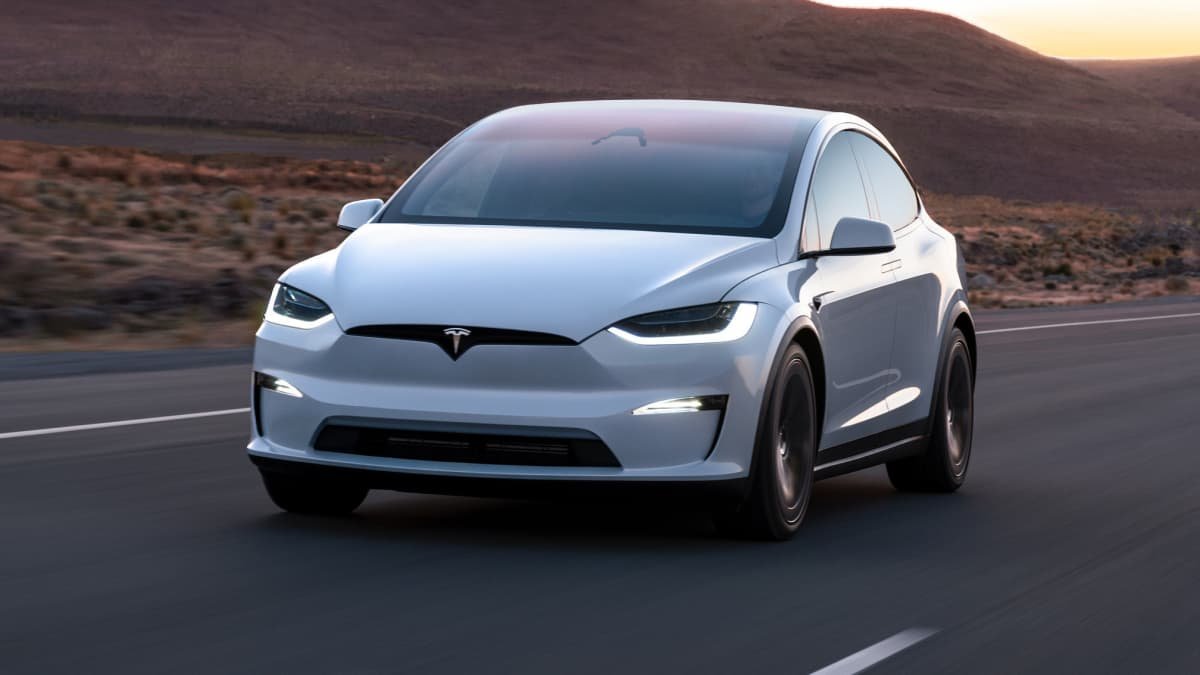 Tesla cars to connect to Starlink satellite phone network in the US-1
