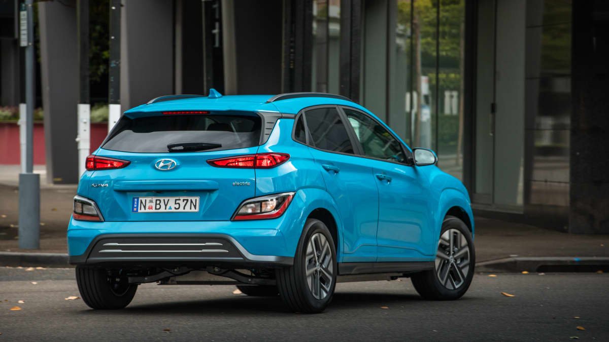 Should I buy a BYD Atto 3 or a Hyundai Kona Electric Elite?-1