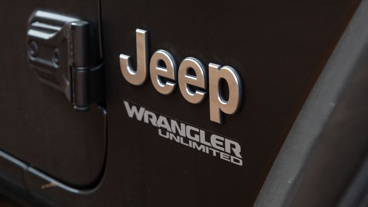 Jeep Wrangler and Gladiator prices rise again by up to $12,100-0