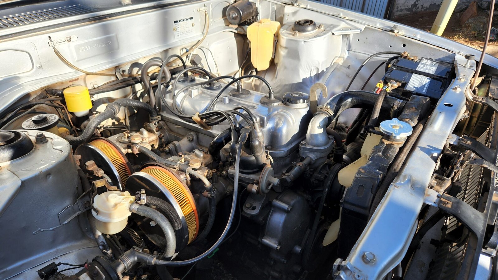 SR5 engine bay