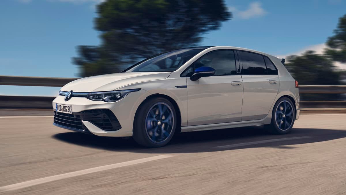 2023 Volkswagen Golf R 20 Years, power boost delayed amid 12-month waits-1
