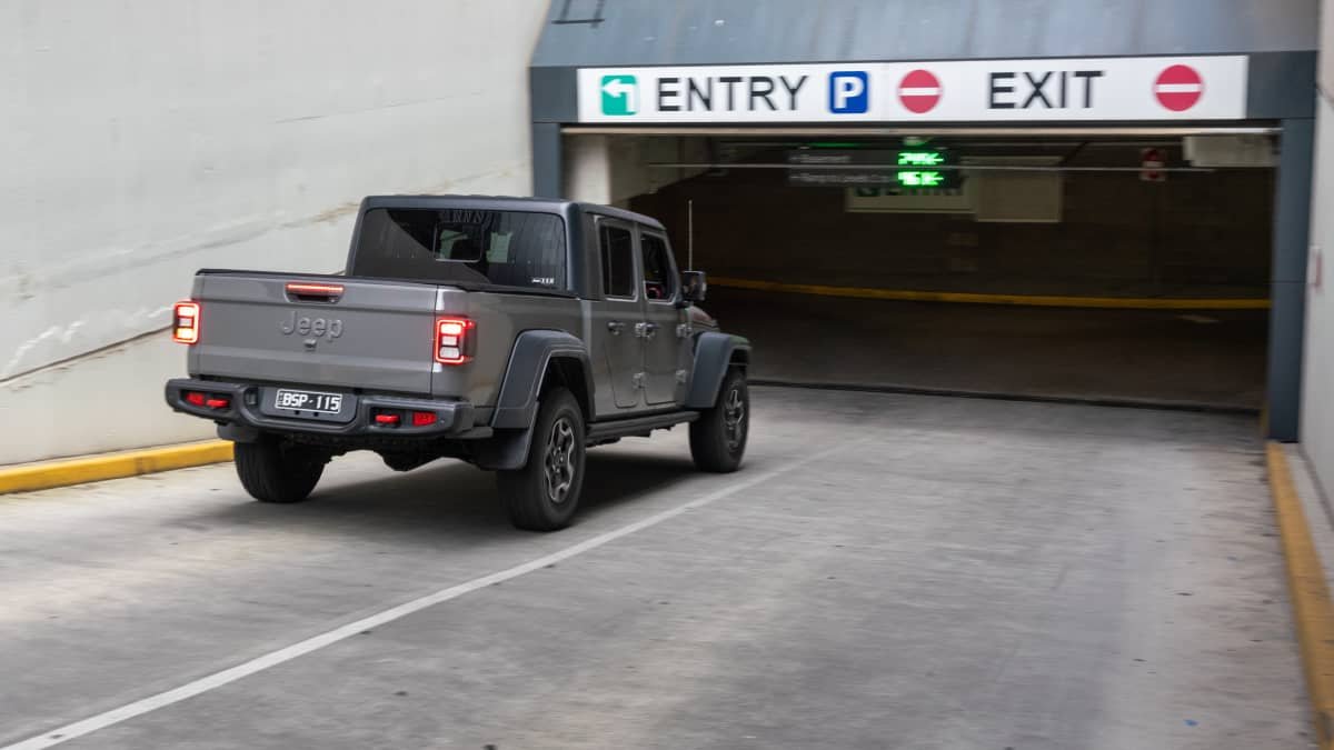 I attempted to park the giant Jeep Gladiator Rubicon in a compact car space of a crowded shopping centre-1