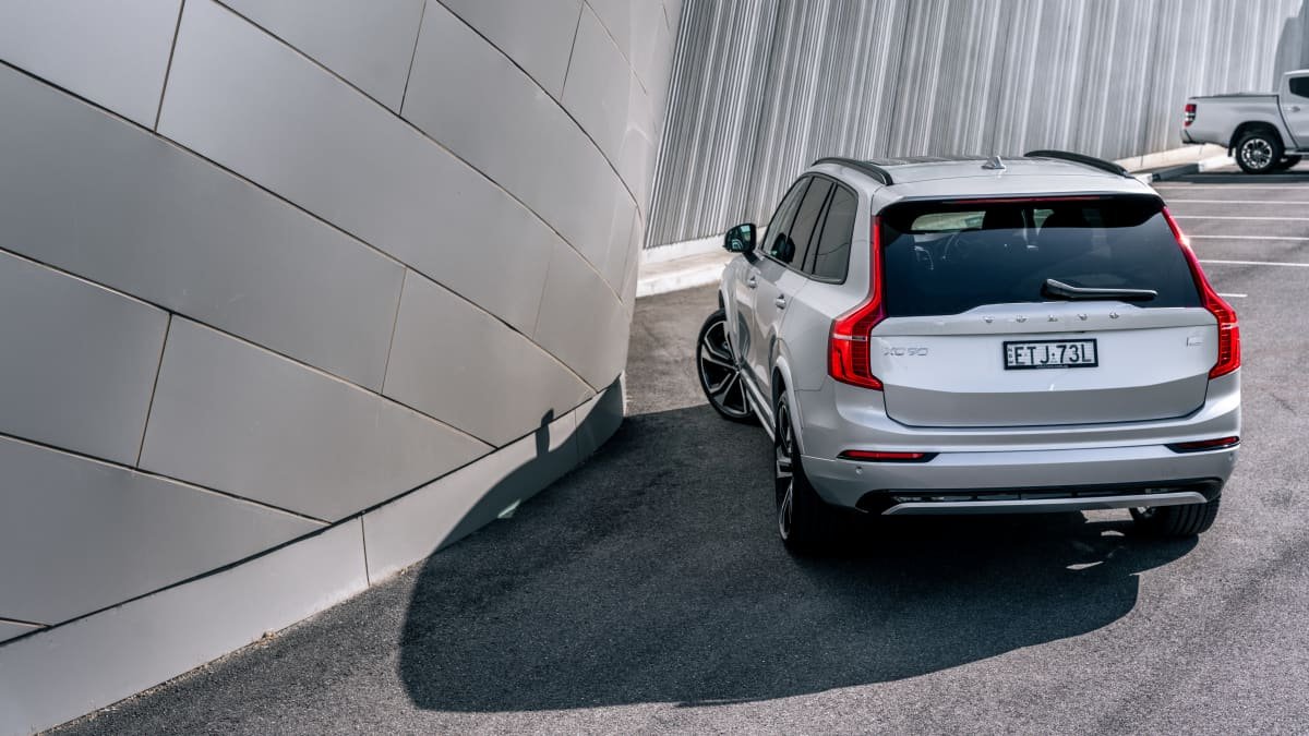 2022 Volvo XC90 Recharge Plug-in Hybrid review-1