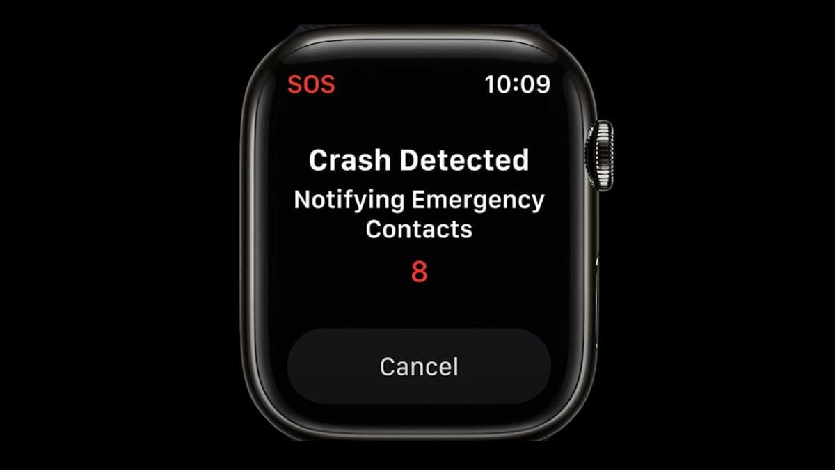 New Apple Watch and iPhone 14 detect car crashes and calls for help-0