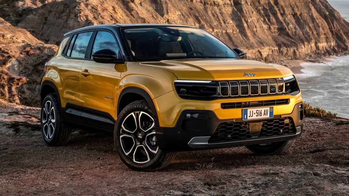 Jeep launches electric offensive with three landmark SUVs-0