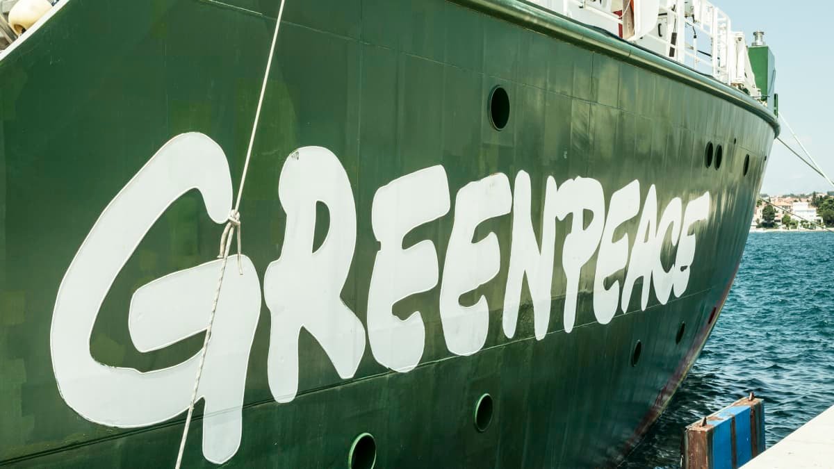 Toyota slammed by Greenpeace over its support of fossil fuels-0