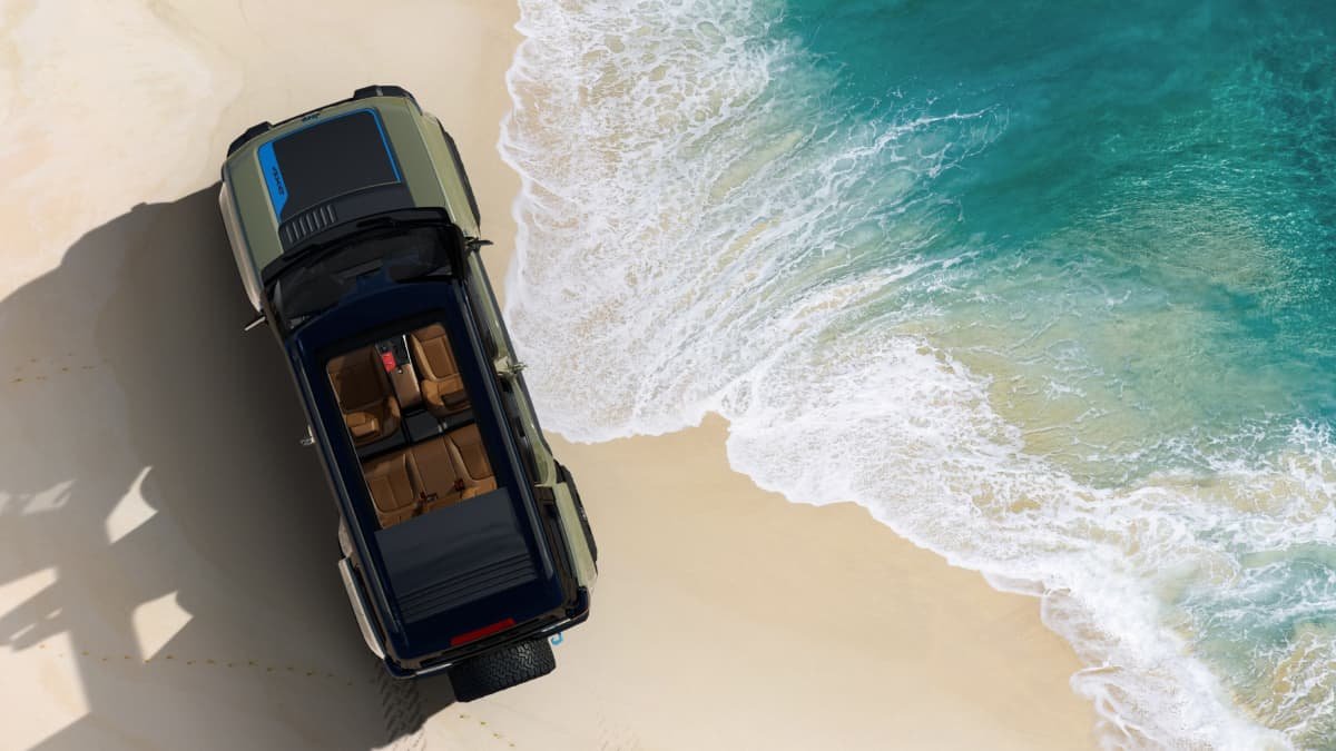 Jeep launches electric offensive with three landmark SUVs-0