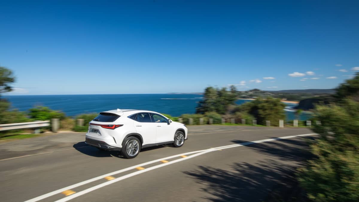 2021-2022 Lexus NX recalled for three separate faults-0