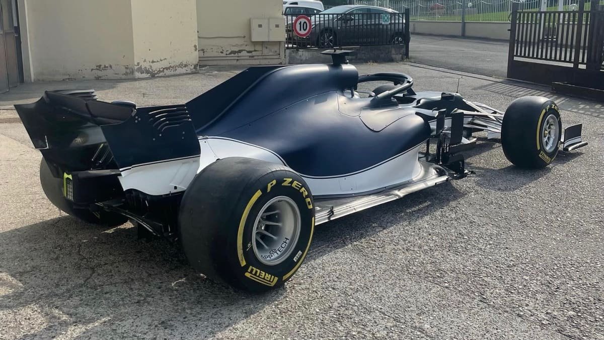 Live your fantasy with this ‘bargain’ 2019 Formula One car-0