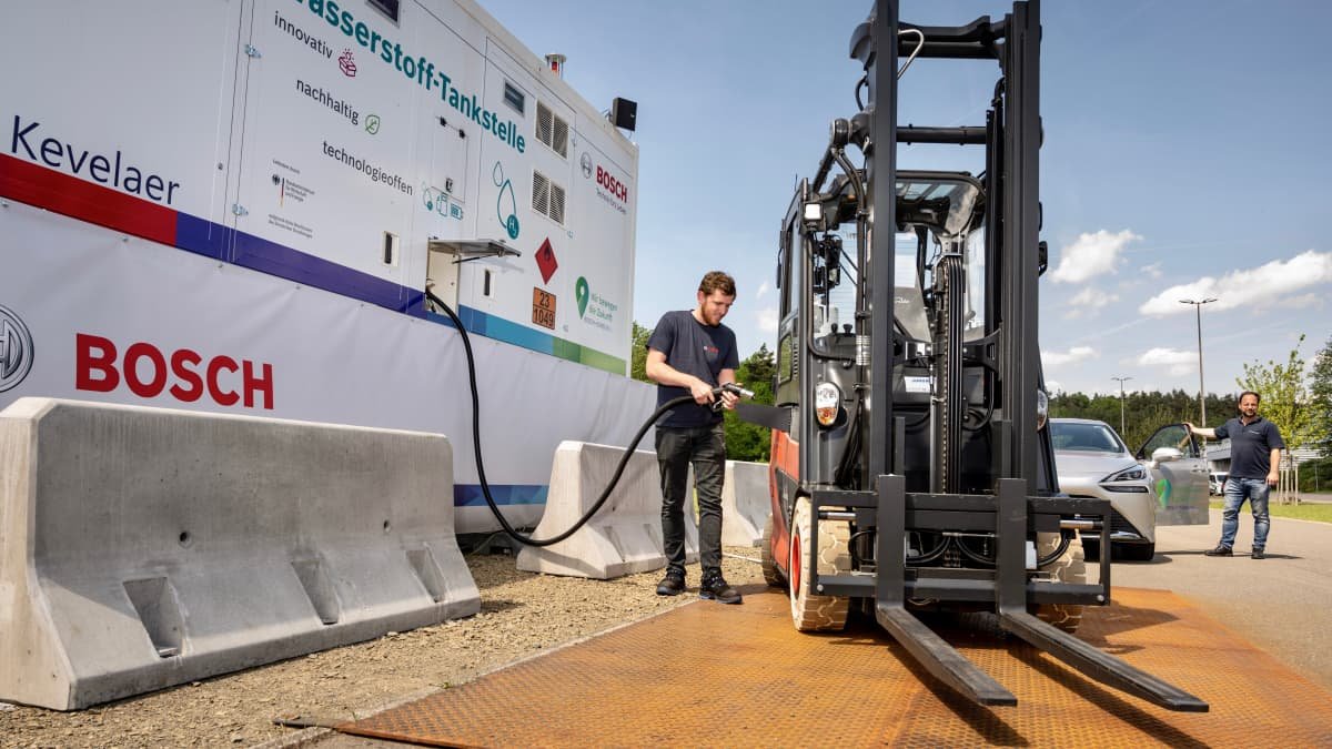The world isn’t ready to go fully electric, BMW and Bosch CEOs warn – report-0