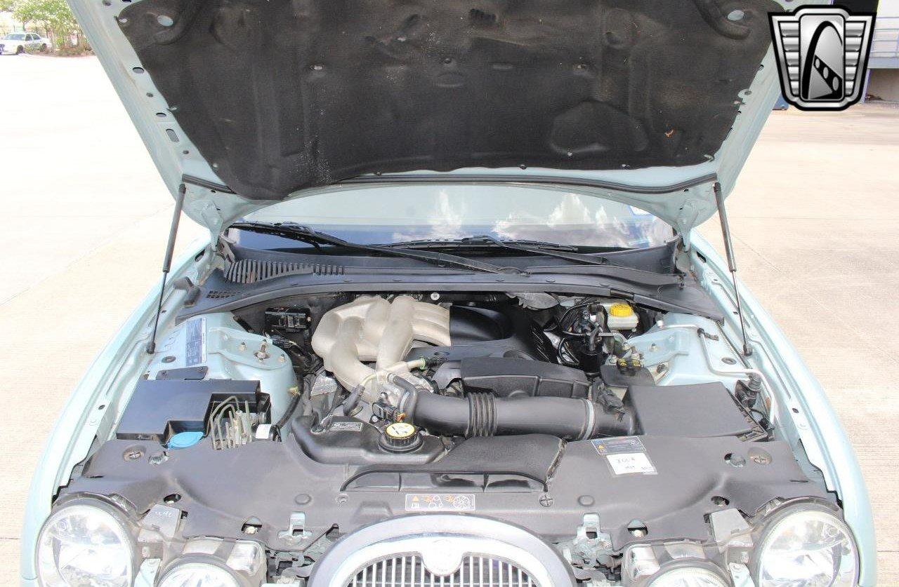 3.0-liter V6 engine