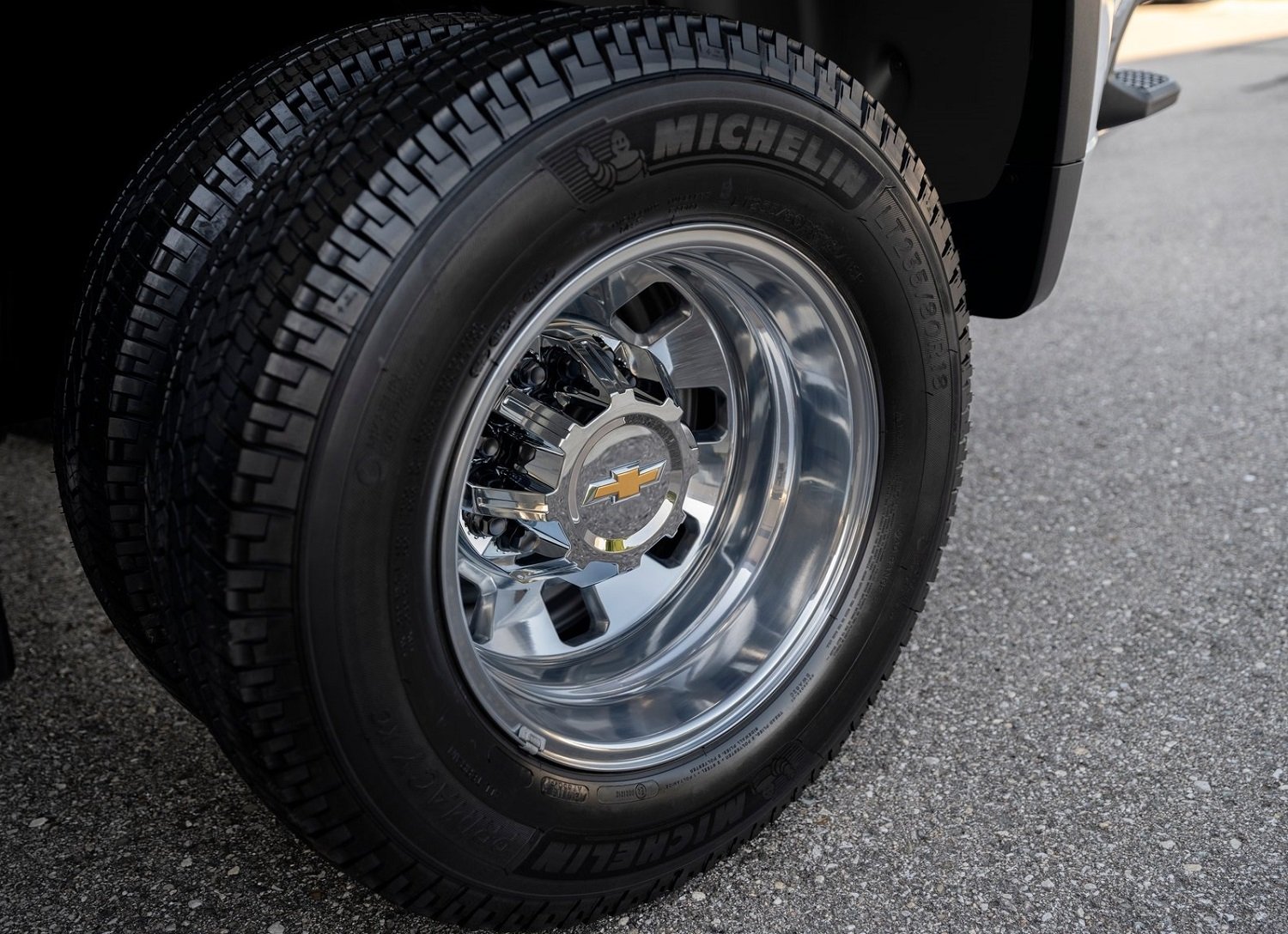 Updated Chevrolet Silverado HD revealed