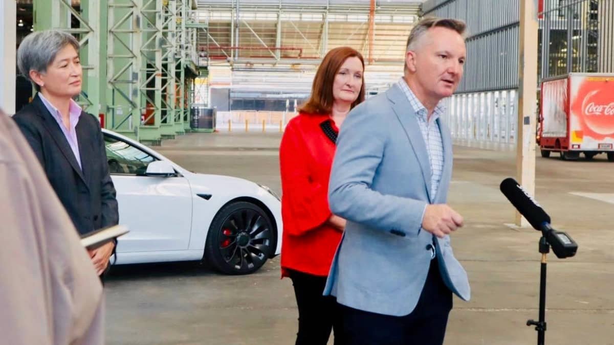 Federal Government wants cheaper, Australian-made electric vehicles-0
