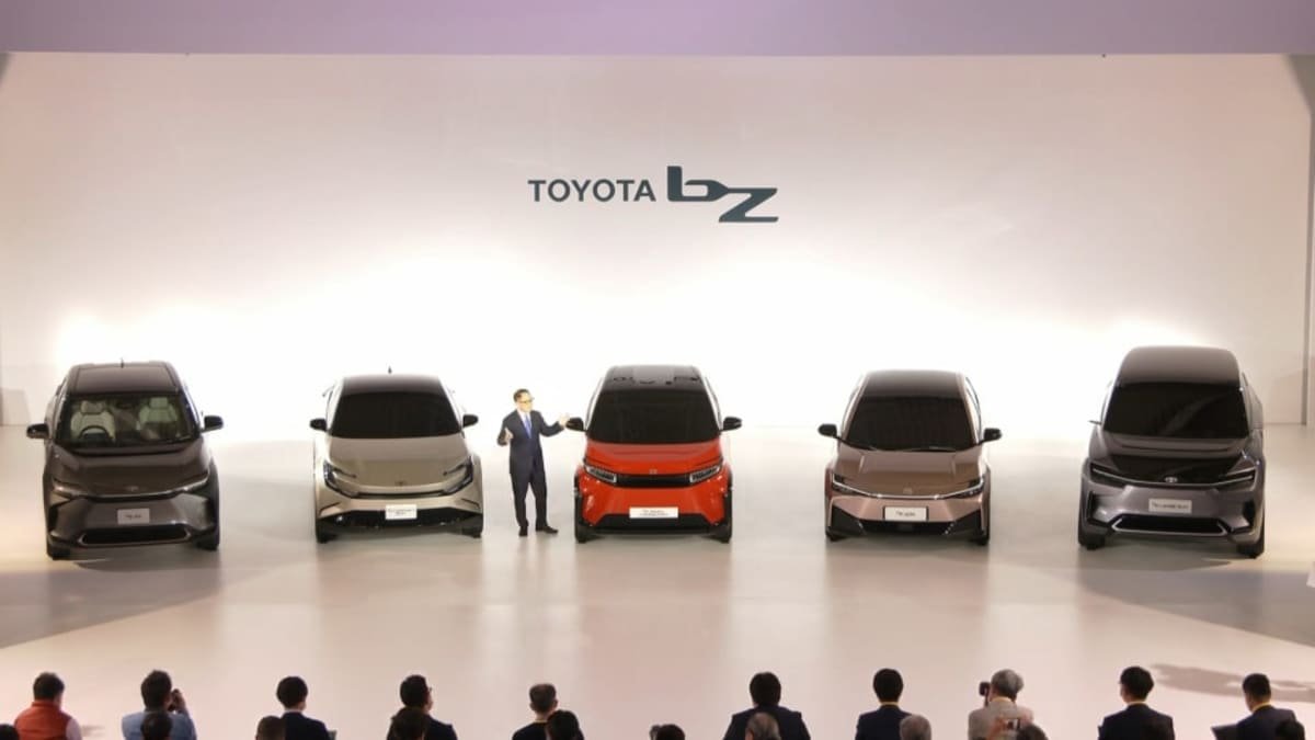 Toyota boss challenges California emissions plan, bans on new petrol car sales-0