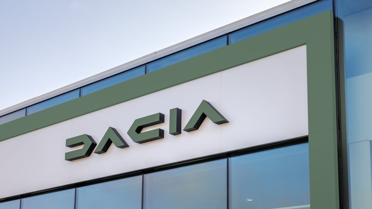 Dacia budget brand due in Australia in 2024 with Renault badges but safety doubts-0
