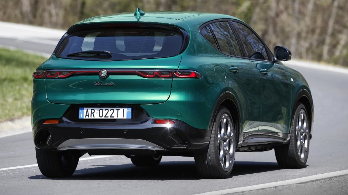 2023 Alfa Romeo Tonale price and specs-1