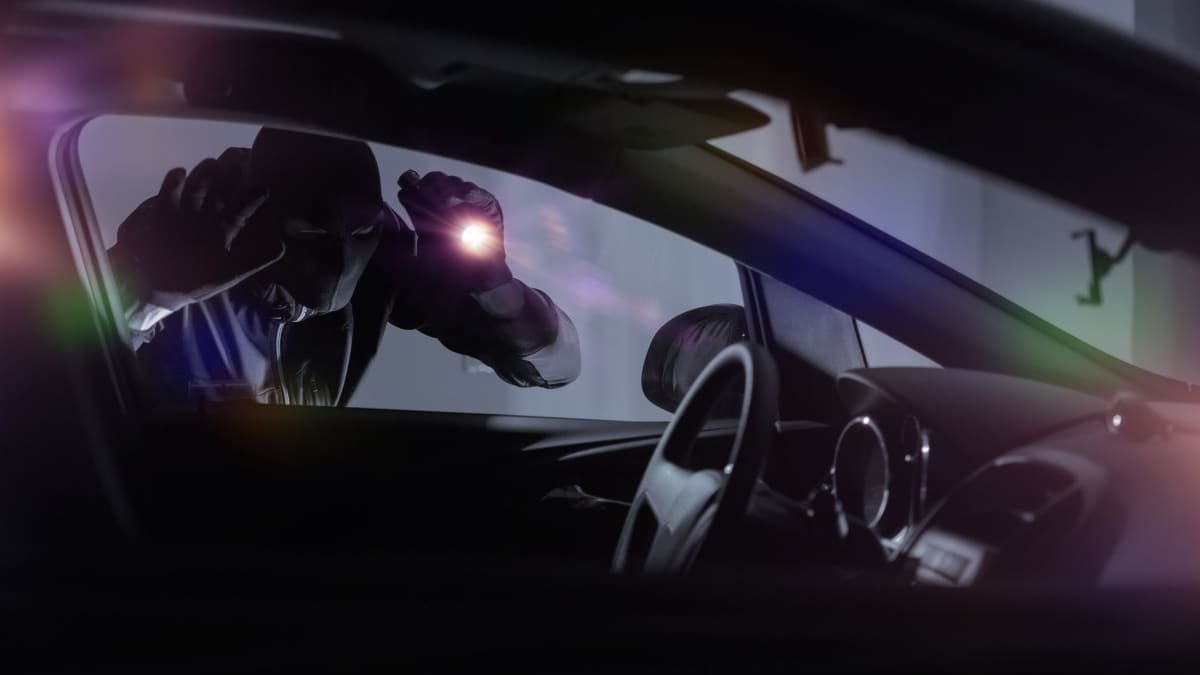 US car thieves track down a BMW with Apple AirTag-0