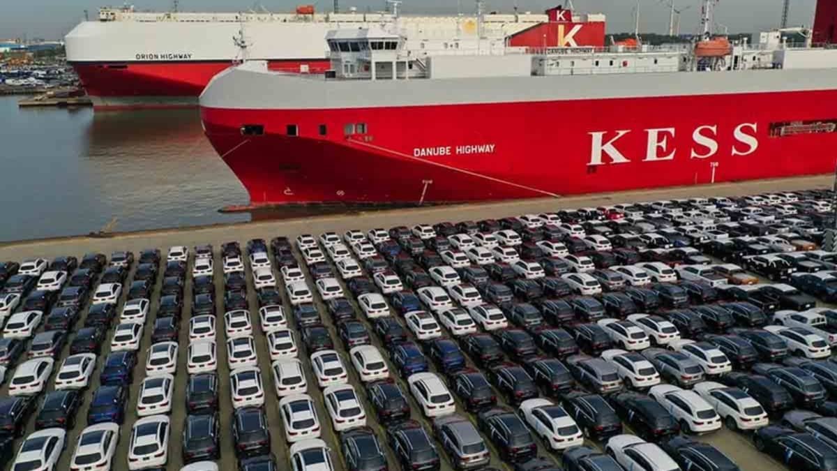 Ship shortage the latest bad news for Australian car buyers-0