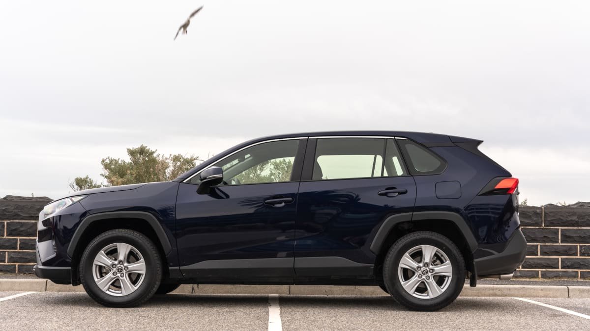 Should I buy a 2022 Kia Sportage S or Toyota RAV4 GX?-1