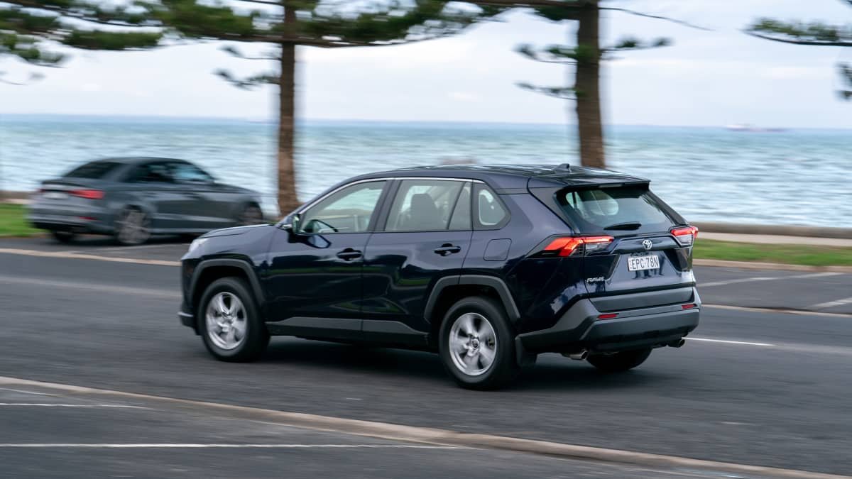 Should I buy a 2022 Kia Sportage S or Toyota RAV4 GX?-0