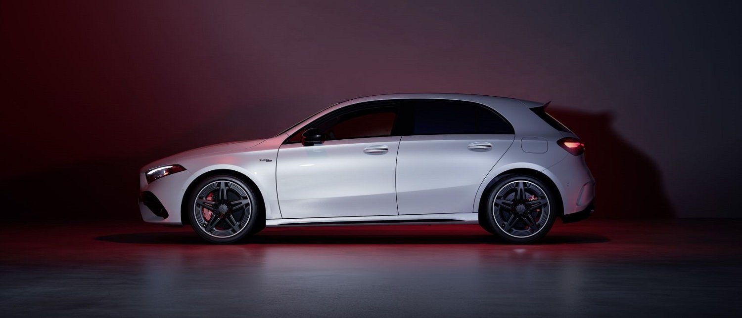facelift Mercedes-Benz A-Class revealed