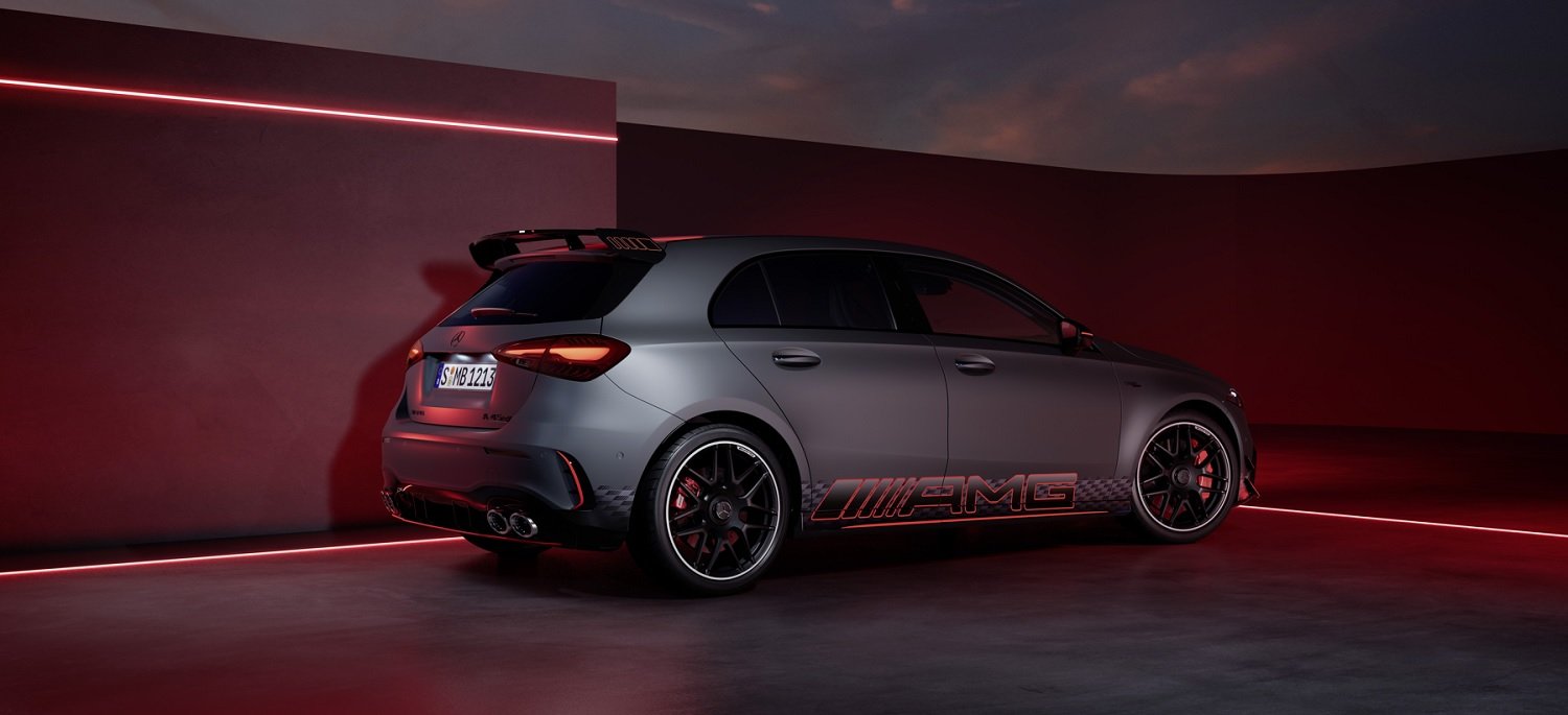 facelift Mercedes-Benz A-Class revealed