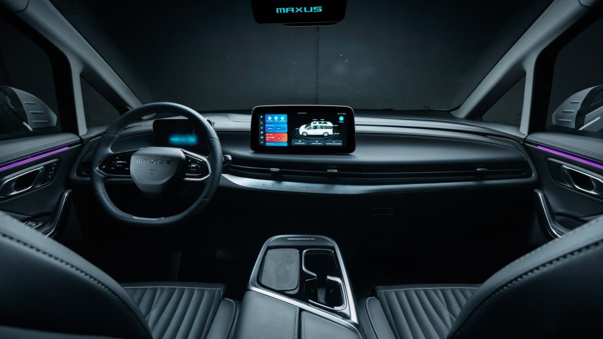2023 LDV G90 people mover in line for Australia with petrol, diesel and electric power-0