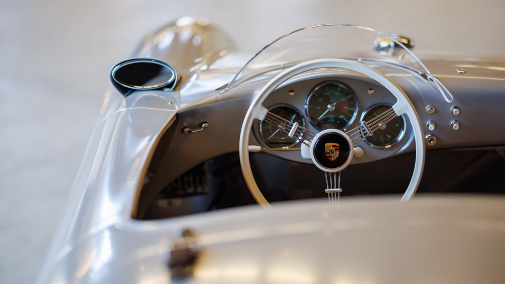 A view of the interior of a 1955 Porsche 550/1500 RS Spyder.