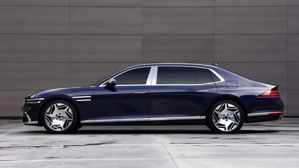 2023 Genesis G90 to launch in South Korea with advanced driver assistance system-0