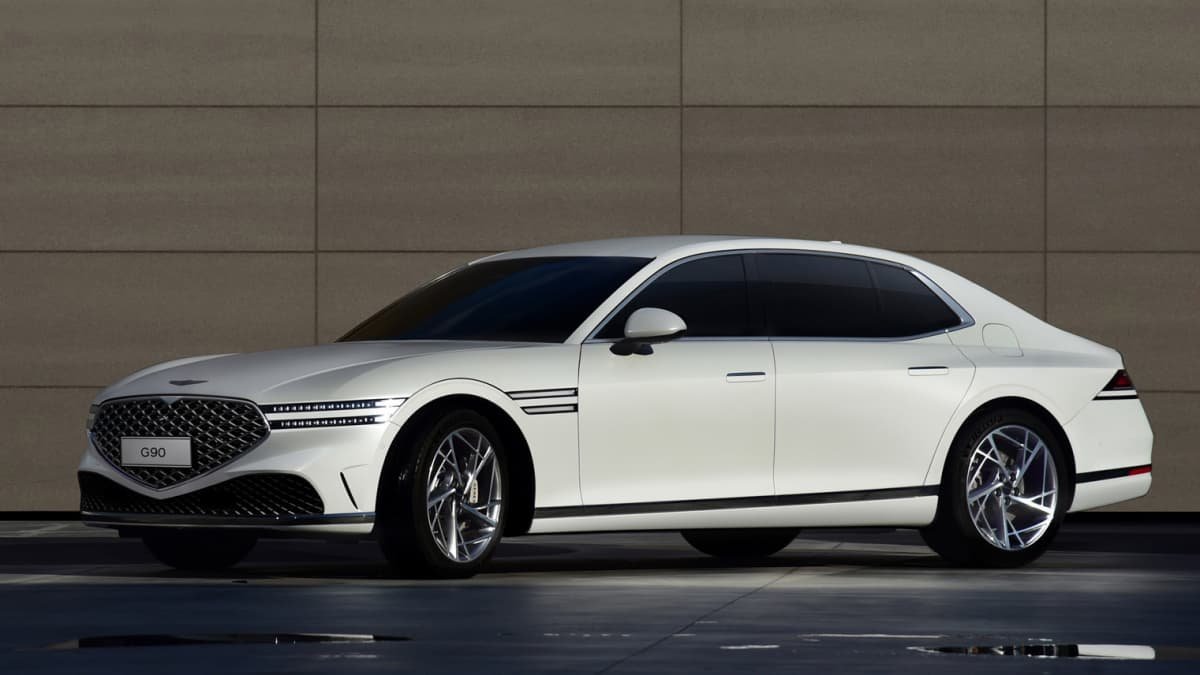 2023 Genesis G90 to launch in South Korea with advanced driver assistance system-1