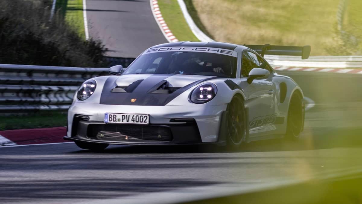 Video: 2023 Porsche 911 GT3 RS laps the Nurburgring in less than seven minutes-0