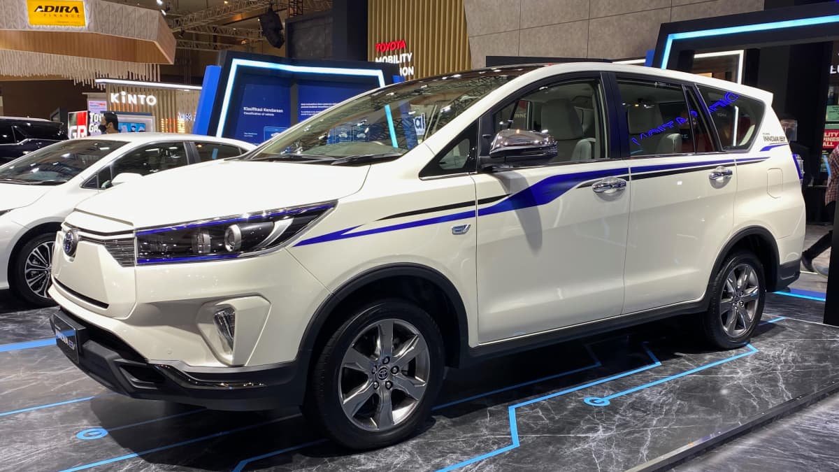 Electric Toyota HiLux to cost close to $100,000-0