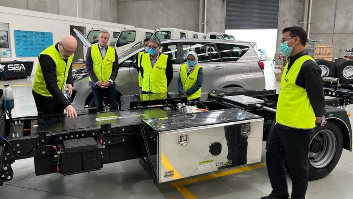 Electric Toyota HiLux to cost close to $100,000-0